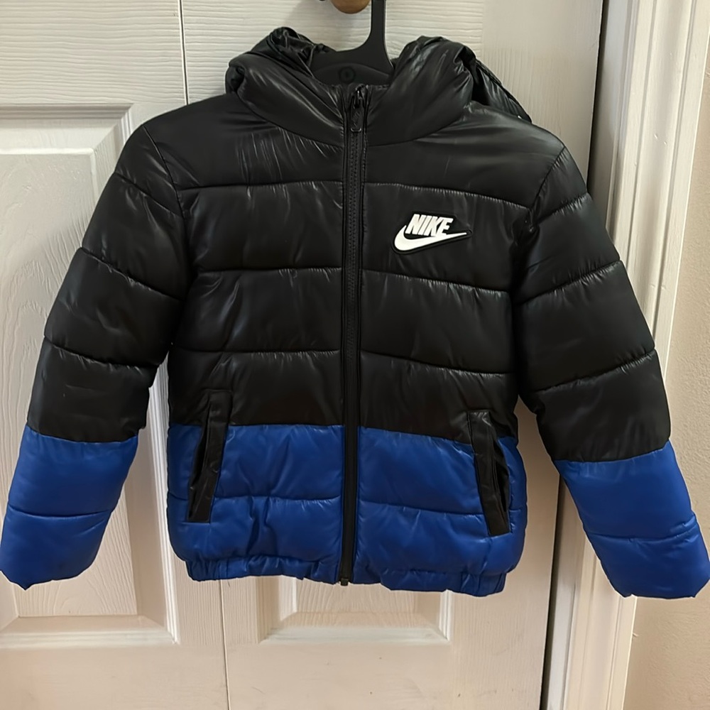 Boys Nike puffer coat size 5/6